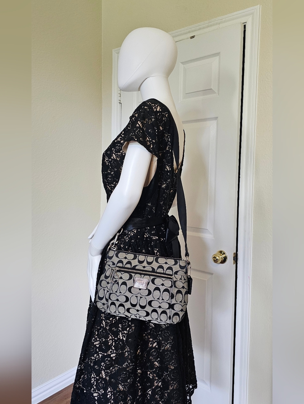Coach Signature Poppy Crossbody Bag - Picture 1 of 7